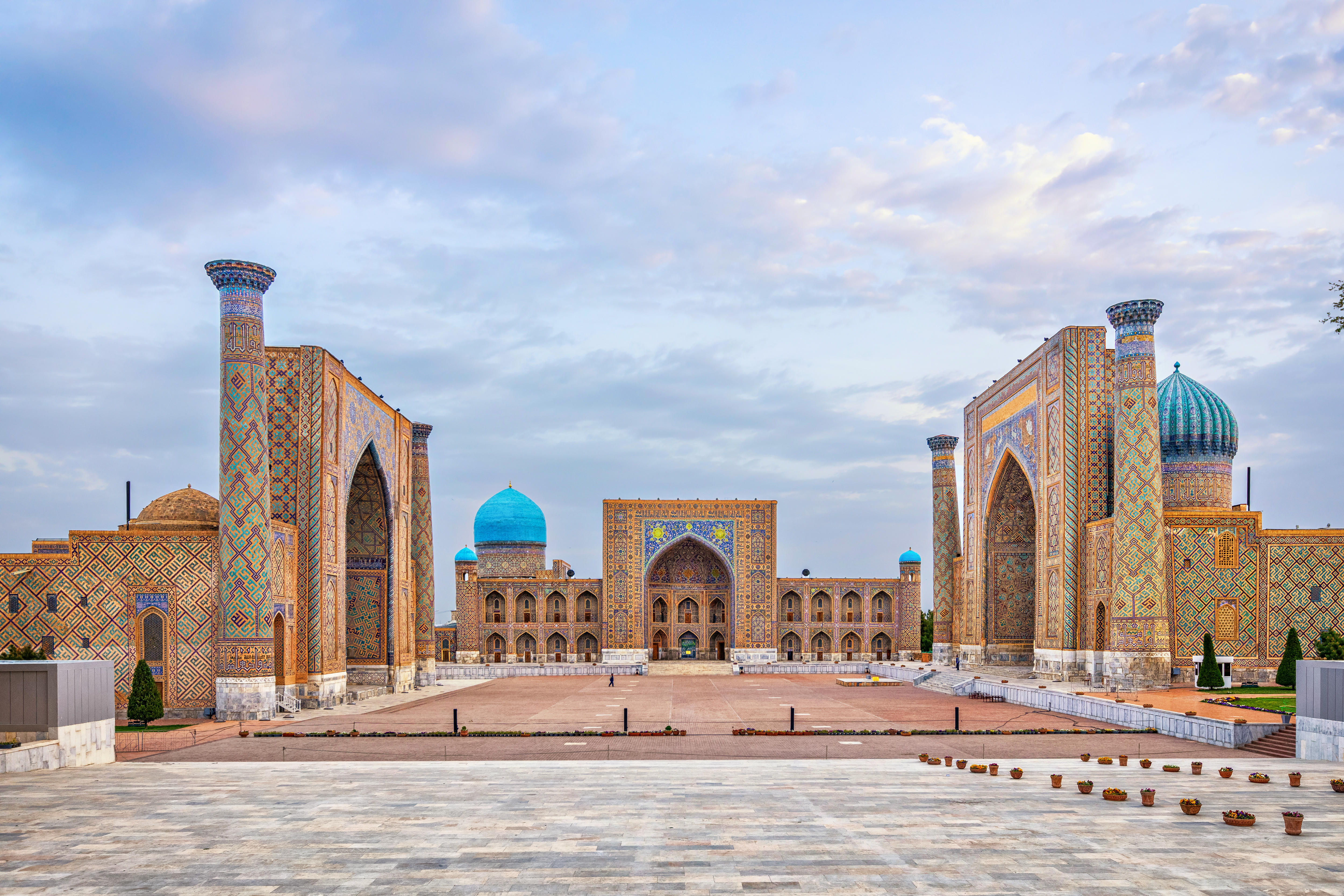 Uzbekistan introduces discounts for the elderly willing to travel throughout the republic